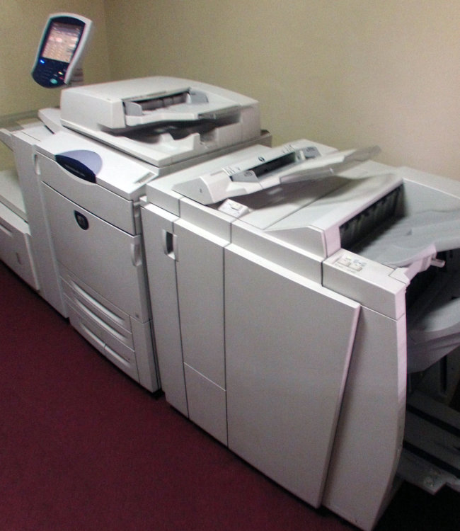 <i>Digitalna štampa</i>
	  <span>Xerox DC260</span>
